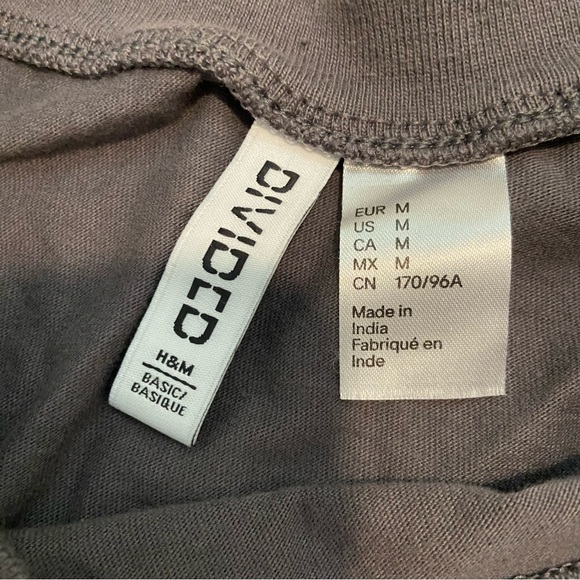 H&M boxy unisex gray tee, size M - Picture 2 of 5